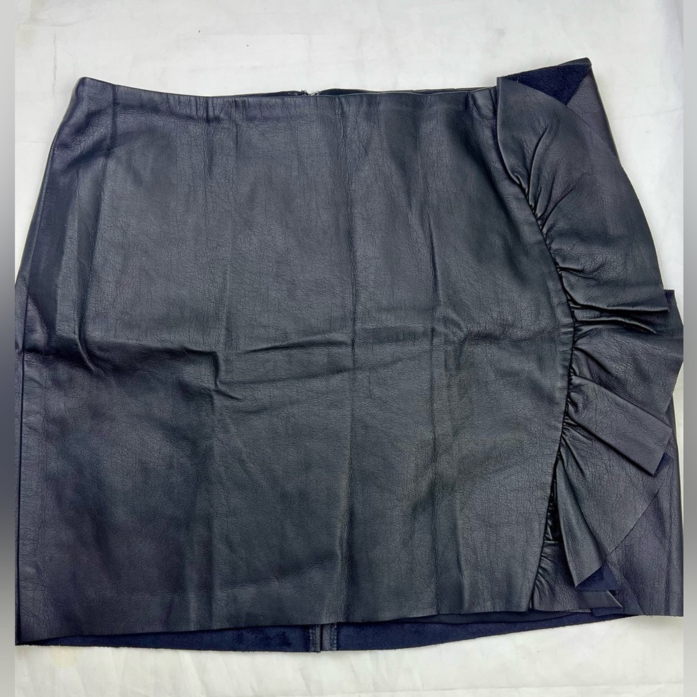 Faux leather mini skirt
